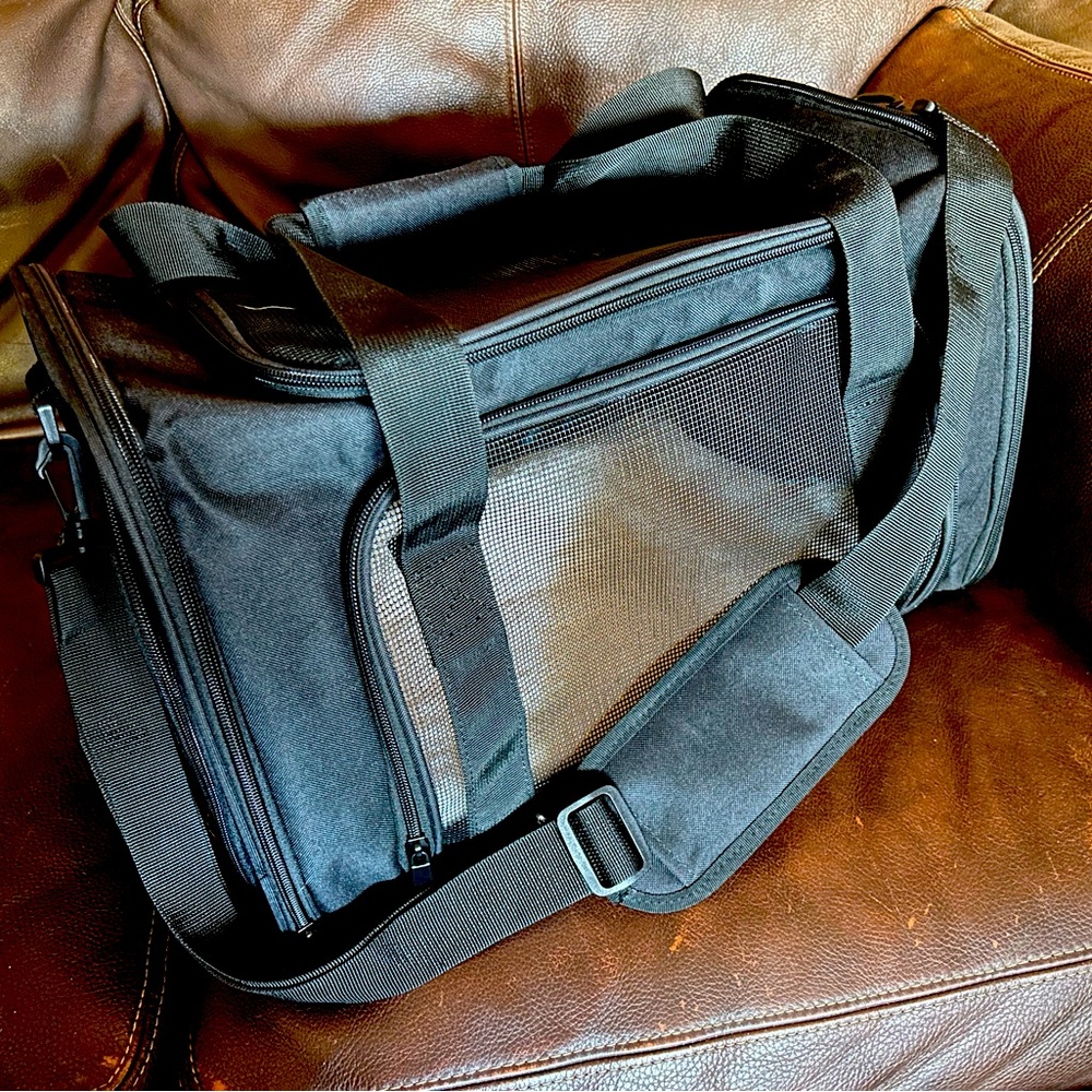 Trusty Pup Pet Carrier Medium